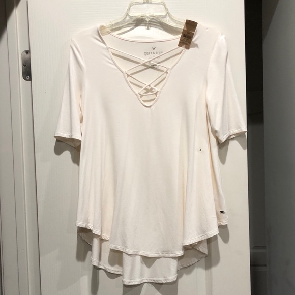 White criss cross top - Picture 2 of 2